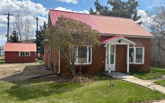 4923 52 Street Innisfree, AB T0B 2G0
