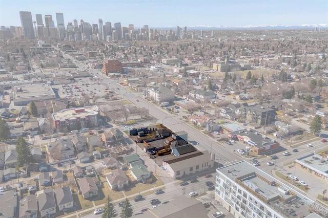 2004-2018 Centre Street NE Calgary, AB T2E 2T1