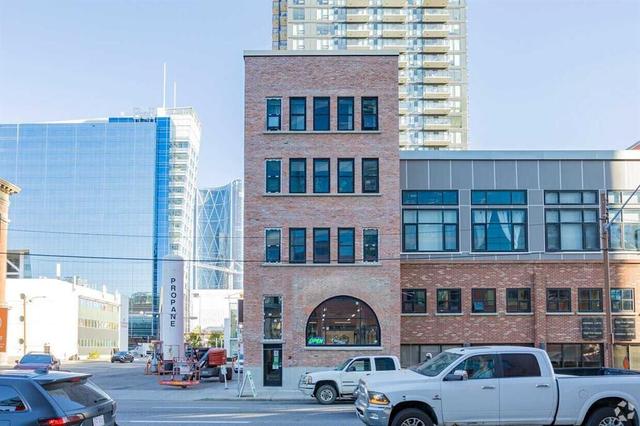 206 11 Avenue SE Calgary, AB T2G 0X8