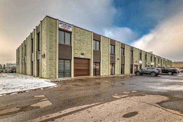 1829 54 Street SE Calgary, AB T2B 1N5