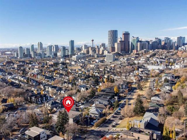 810 Drury Avenue NE Calgary, AB T2E 0M2