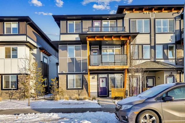 28 Savanna Passage NE Calgary, AB T3J 0Y2
