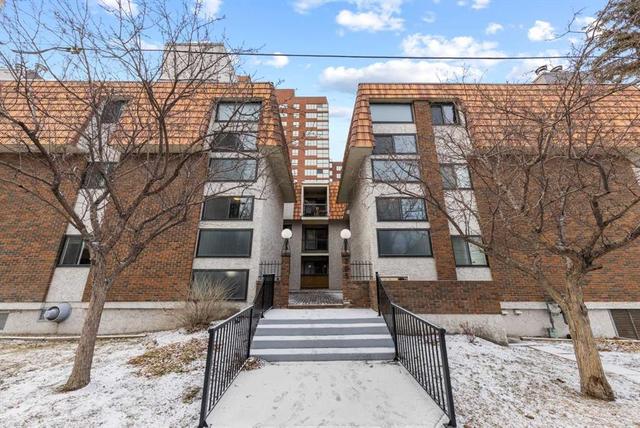 301-305 25 Avenue SW Calgary, AB T2S 0L8