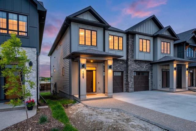 159 Greenwich Drive NW Calgary, AB T3B 6N9
