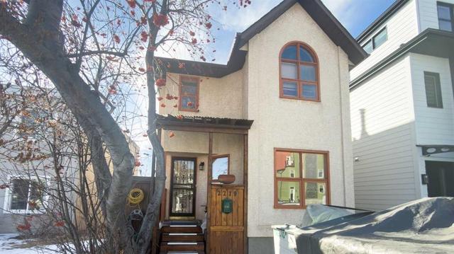 2219 Westmount Road NW Calgary, AB T2N 3N5