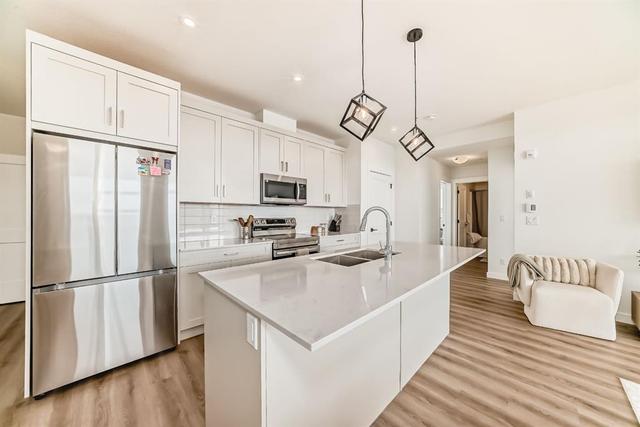 2307-55 Lucas Way NW Calgary, AB T3P 2C7