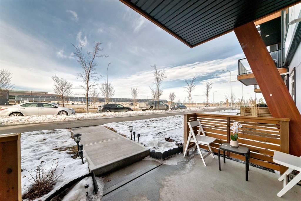 4697 Seton Drive Se, Calgary, AB - Outdoor