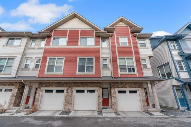 34 New Brighton Point SE Calgary, AB T2Z 1B6