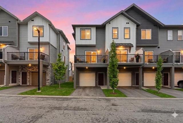 116-2231 81st Street SW Calgary, AB T3H 6M4