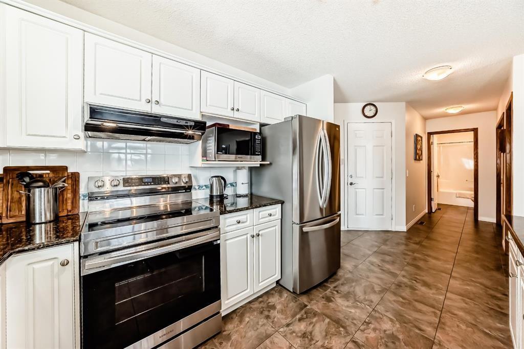 157 Hawkstone Manor Nw, Calgary, AB - Indoor
