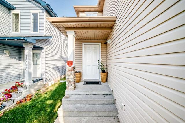 16062 Everstone Road SW Calgary, AB T2Y 4J7