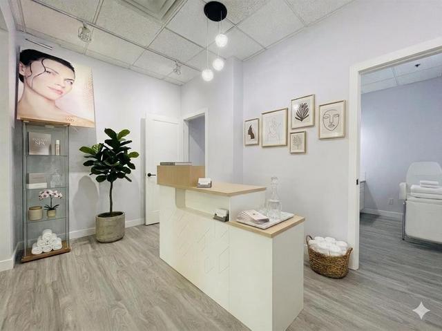 1623 Centre Street NW Calgary, AB T2E 8S7
