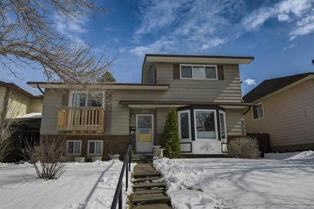 8408 Berkley Road NW Calgary, AB T3K 1B4