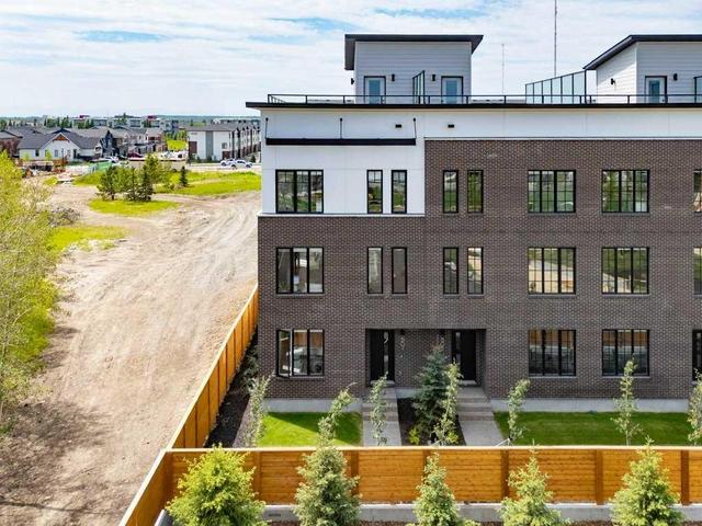 501-8155 8 Avenue SW Calgary, AB T3H 6H9