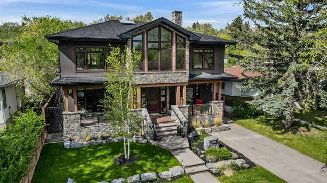 2908 7 Avenue NW Calgary, AB T2N 1B2
