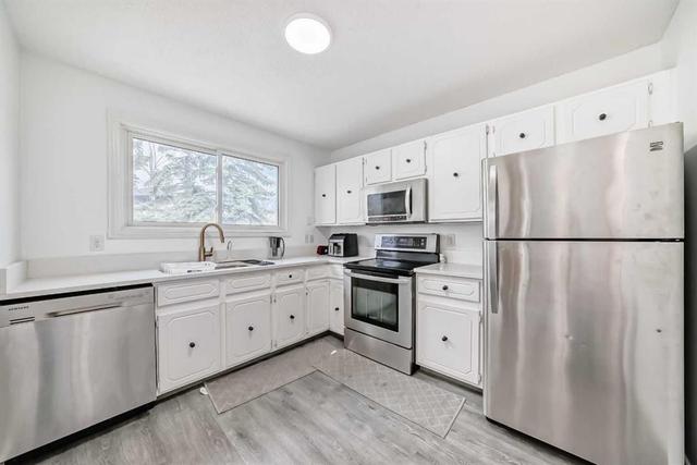 365 Whitlock Way NE Calgary, AB T1Y 5C9