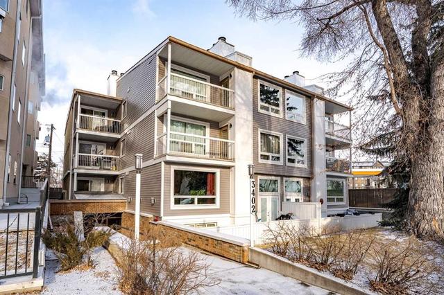 7-3402 Parkdale Boulevard NW Calgary, AB T2N 3T4