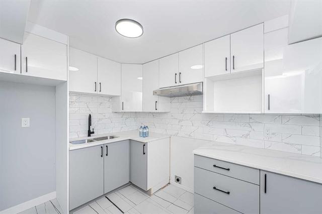 6403 Centre Street NW Calgary, AB T2K 0V3