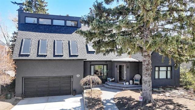 1616 Summer Street SW Calgary, AB T3C 2J6
