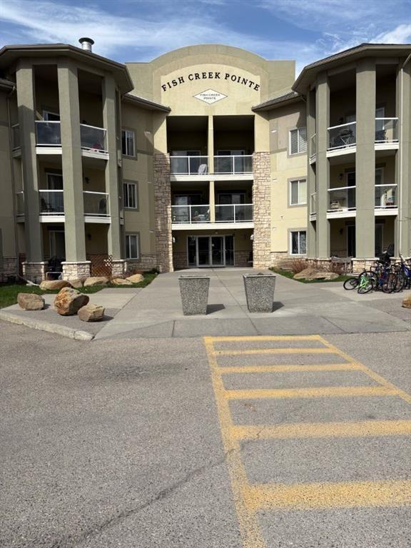 2112-2518 Fish Creek Boulevard SW Calgary, AB T2Y 4T6