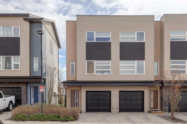 208 Covecreek Circle NE Calgary, AB T3K 0W6