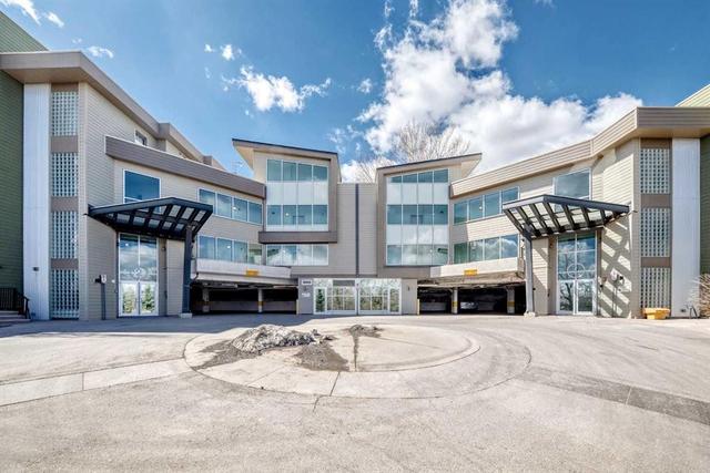 433-4303 1 Street NE Calgary, AB T2E 7M3