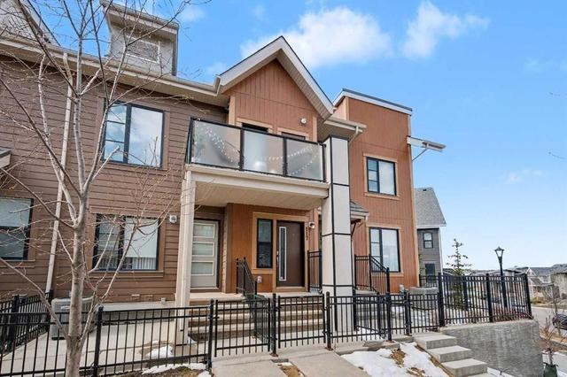 117 Livingston Common NE Calgary, AB T3P 1K1