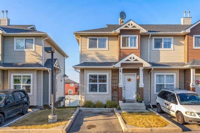 4501-111 Tarawood Lane NE Calgary, AB T3J 0H1