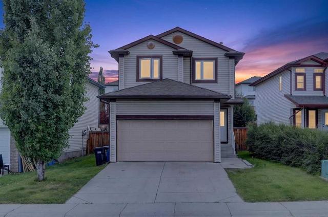138 Tuscarora Way NW Calgary, AB T3L 2H1