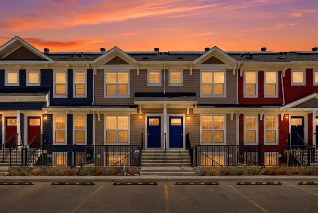 1322-7451 Falconridge Boulevard NE Calgary, AB T3J 0Z8