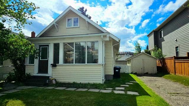 2115 10 Street NW Calgary, AB T2N 0Z4