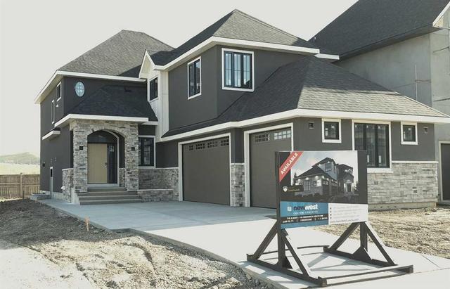 144 Greenwich Heath NW Calgary, AB T3B 6P2