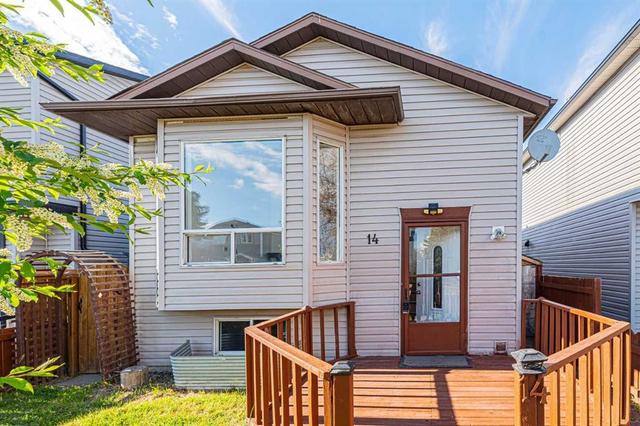 14 Martindale Mews NE Calgary, AB T3J 2V5