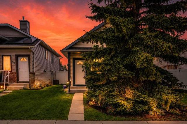 42 Harvest Rose Circle NE Calgary, AB T3K 4M5