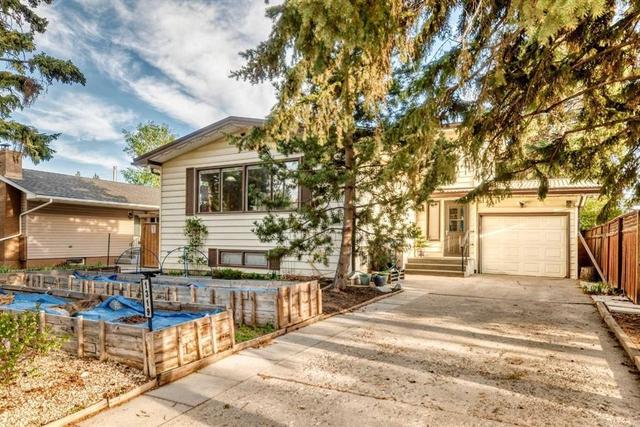 1319 104 Avenue SW Calgary, AB T2W 0A7