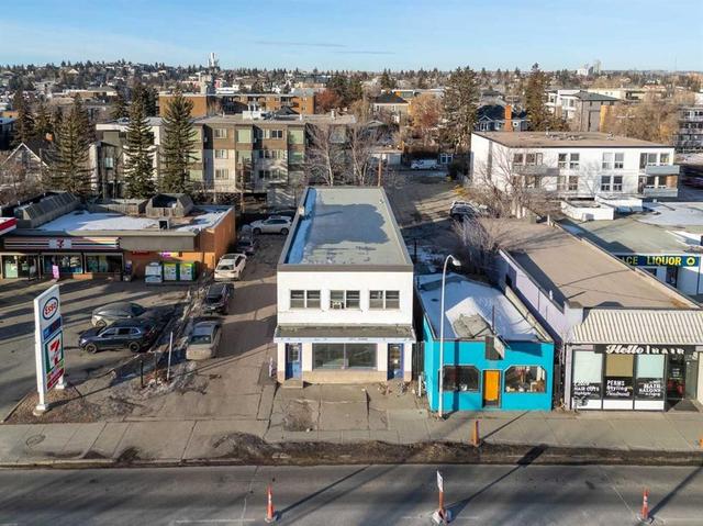 2611, 2613, 2615 14 Street SW Calgary, AB T2T 3T9