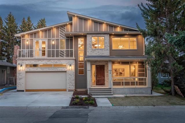 26 Varsplain Place NWCalgary, AB T3A 0C7