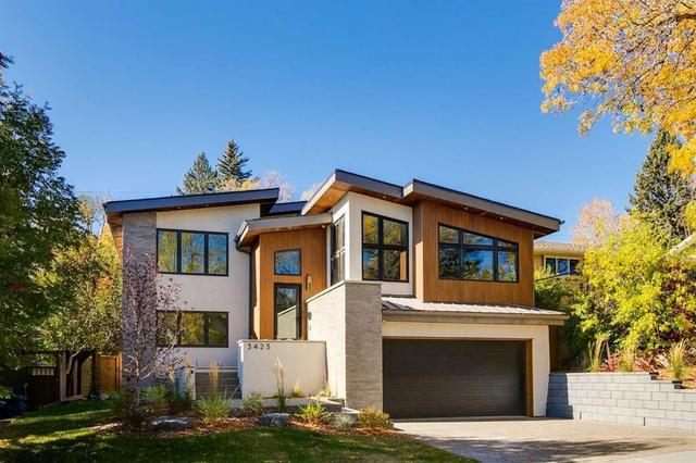 3423 23 Street NW Calgary, AB T3L 0T8
