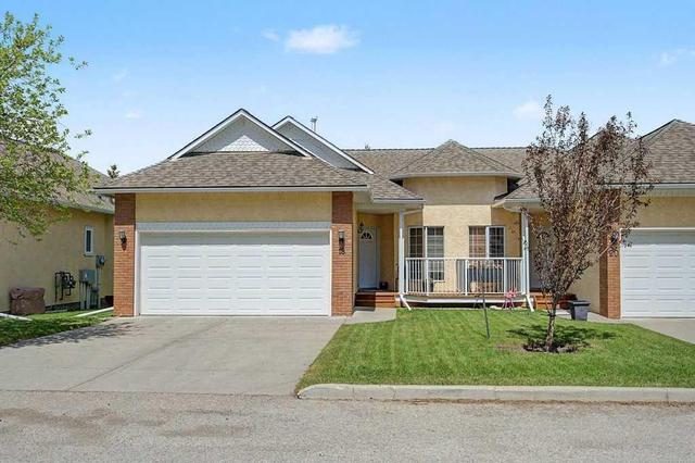 18 Prominence View SW Calgary, AB T3H 3M8