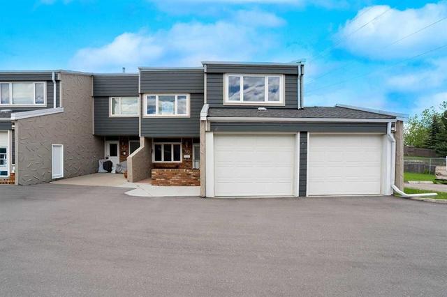 30-228 Theodore Place NW Calgary, AB T2K 5S1