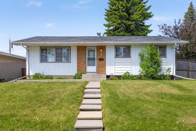 1307 Radisson Drive SE Calgary, AB T2A 1Z3