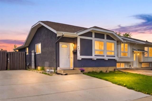 6907 4 Avenue NE Calgary, AB T2A 6M1