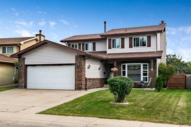 36 Millside Way SW Calgary, AB T2Y 2P7