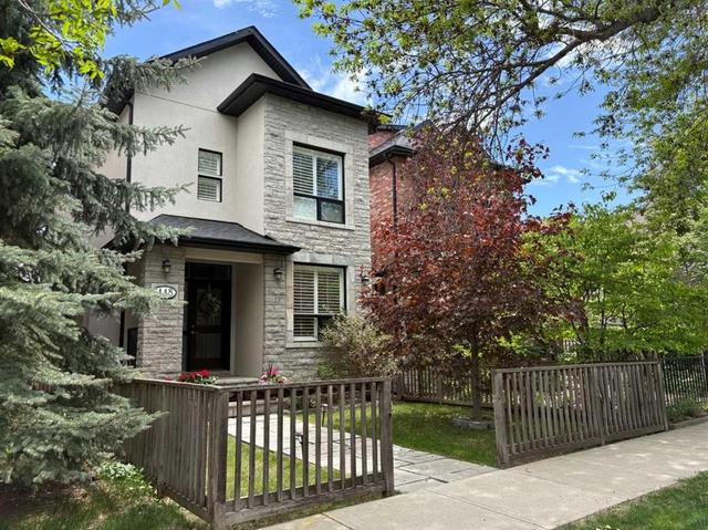 448 13 Street NW Calgary, AB T2N 1Z2