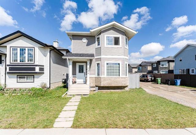 134 Tarawood Lane NE Calgary, AB T3J 5A7