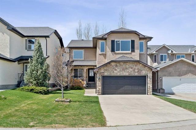 22 Sherwood Cove NW Calgary, AB T3R 1R1