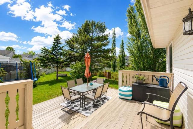27 Erin Green Place SE Calgary, AB T2B 3C2