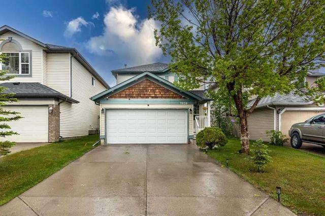 7820 Laguna Way NE Calgary, AB T1Y 7G8