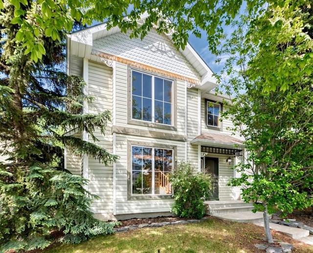 105 Tuscany Way NW Calgary, AB T3L 2A4