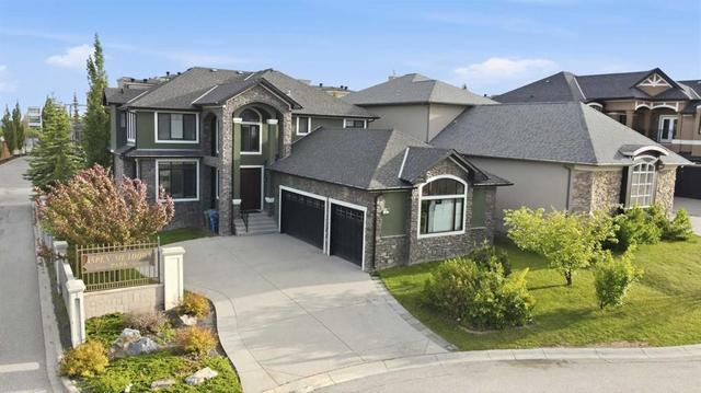 5 Aspen Meadows Park SW Calgary, AB T3H 5Z7